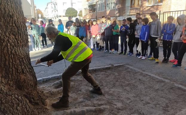 El Espadañal acerca su proyecto de biodiversidad a los colegios de Cuéllar