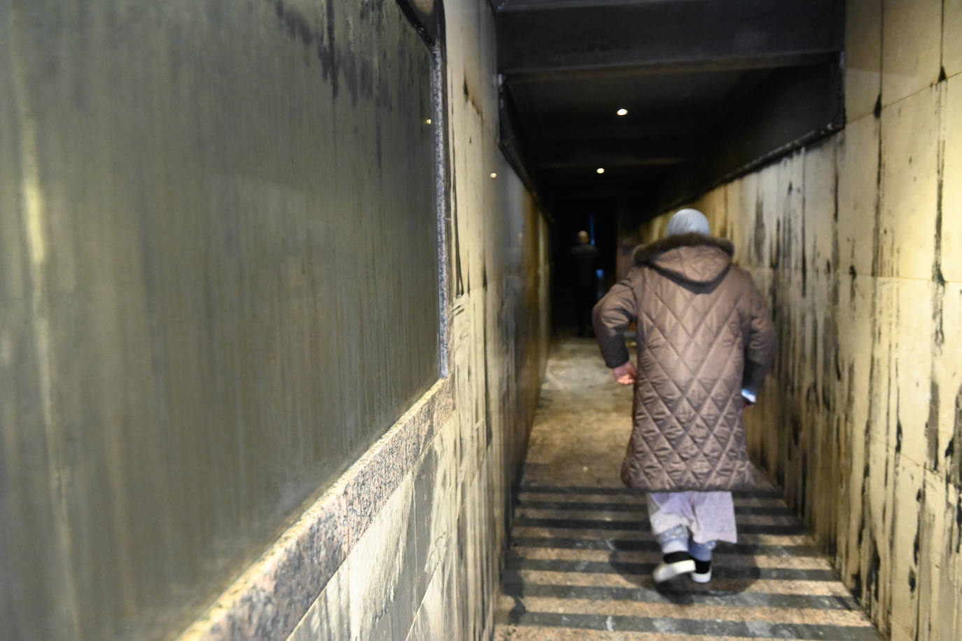 Diez intoxicados en un incendio en el barrio de Pajarillos
