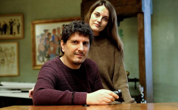 «Somos los nuevos cuentacuentos y los contamos donde nos dejen»