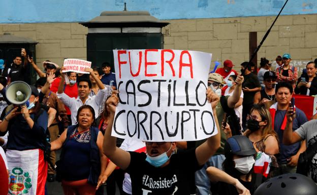 Seismo político en Perú