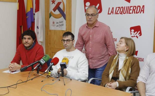 IU y Podemos elegirán por primarias un candidato que represente a la izquierda