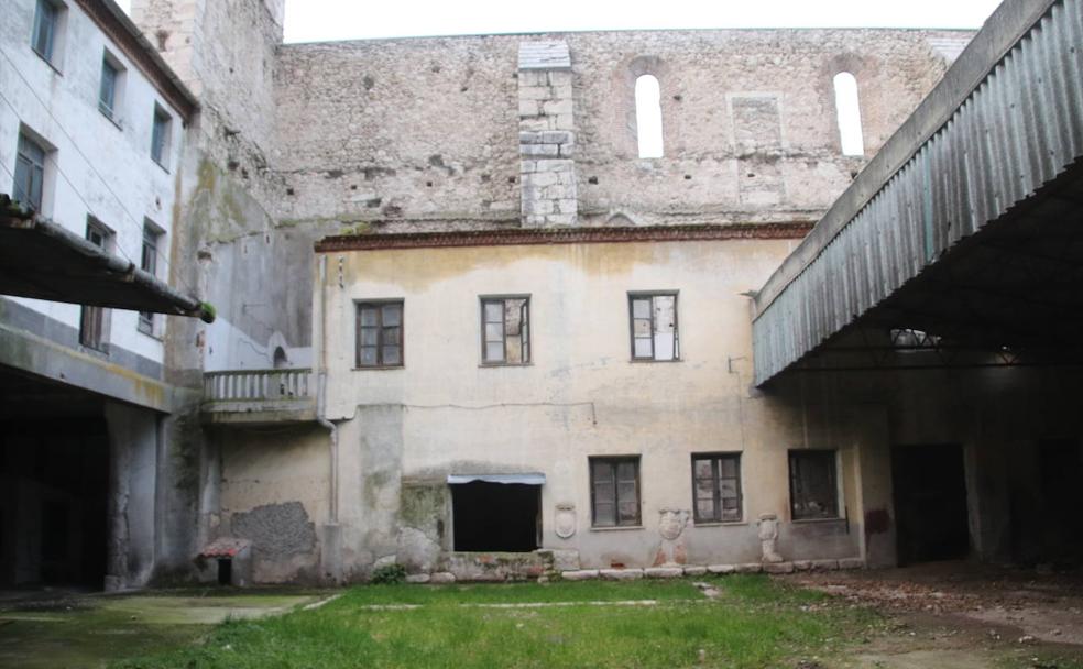 El antiguo claustro de San Francisco revela su pasado