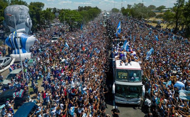 Los vídeos que demuestran que la euforia argentina se fue de las manos