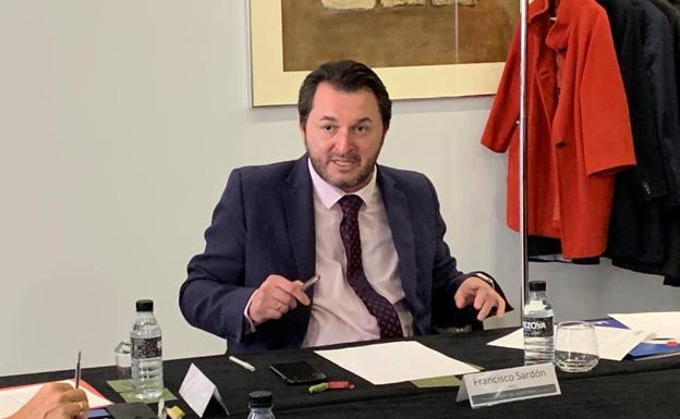 Sardón: «Las nuevas tecnologías en vez de ayudar se han convertido en más barreras»