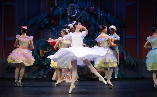 El ballet de Kiev llena el Teatro Calderón de Valladolid