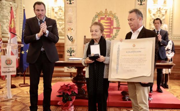 Una medalla para Jiménez Lozano