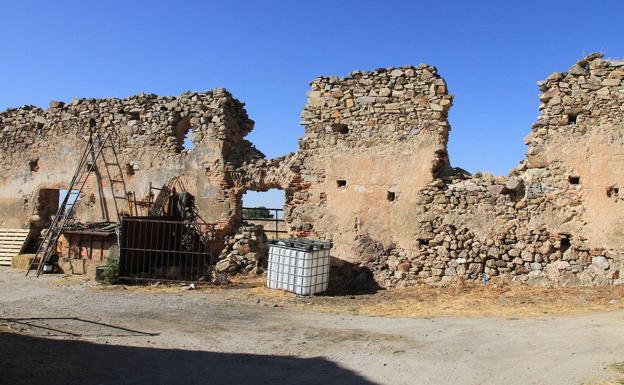 Trescasas protegerá las ruinas de la antigua casa de esquileo para evitar su derribo