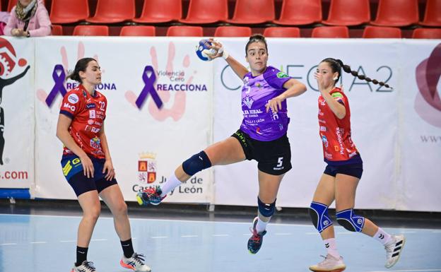 Fiorella Corimberto, baja indefinida en el Caja Rural Aula