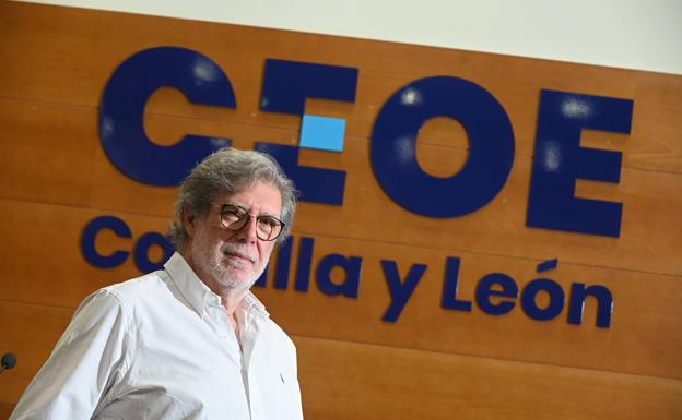 La CEOE reclama una reducción de la carga fiscal ante un 2023 de «incertidumbres»