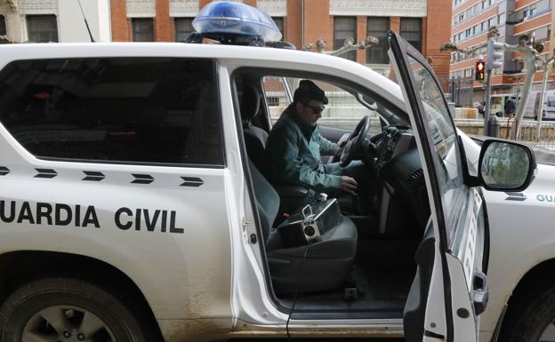 Un fallecido de 33 años tras salirse de la vía y volcar en Cervera veinte minutos antes de finalizar el año