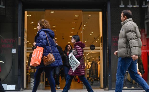 El calendario laboral de 2023 incluye el 25 de julio como festivo pero no el Día de Villalar