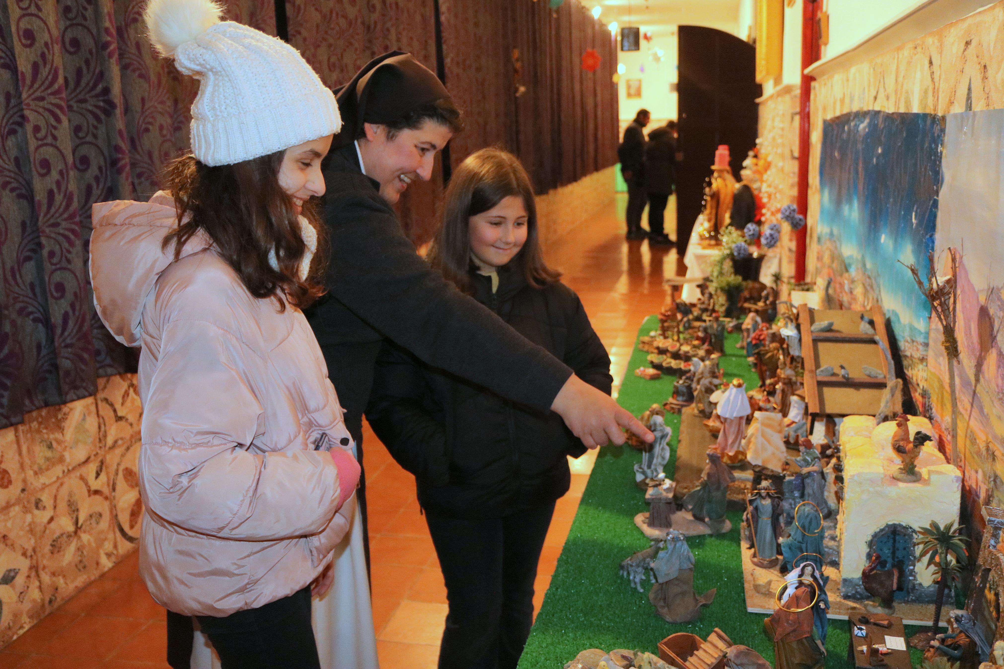 Exposición de Belenes y Niños Jesús en Ampudia