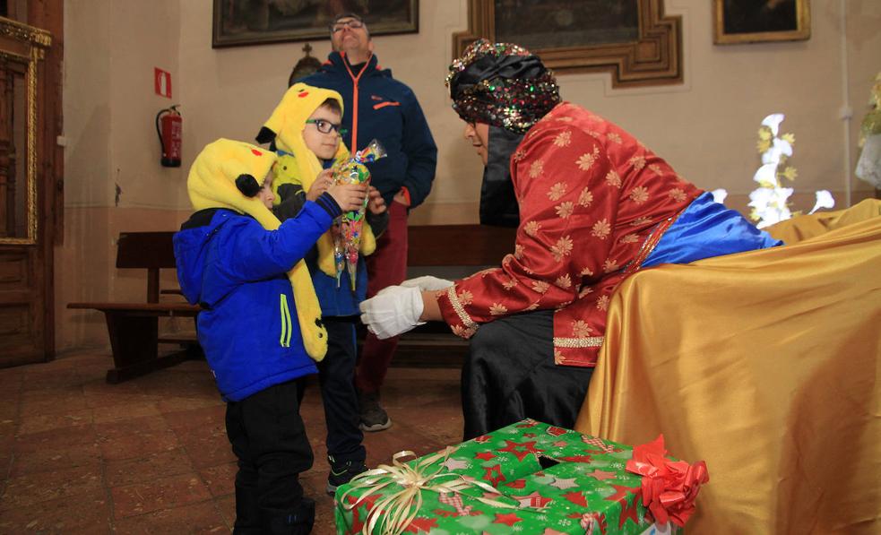 Los más pequeños piden sus deseos de última hora