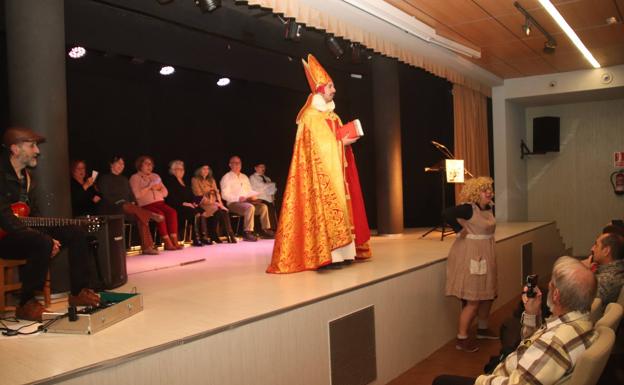 Festeamus dedica su gala de 'micros abiertos de poesía' al séptimo arte