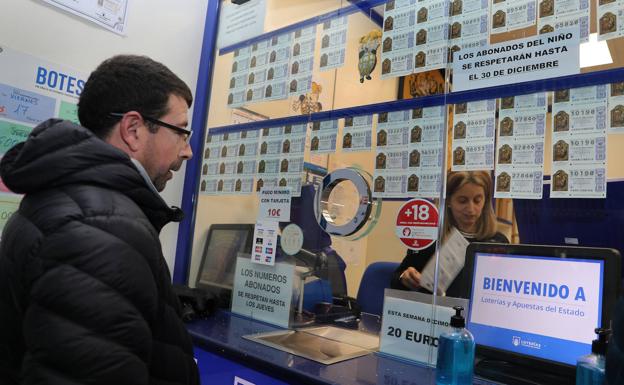 Palencia se entrega a la Lotería del Niño tras el olvido del Gordo