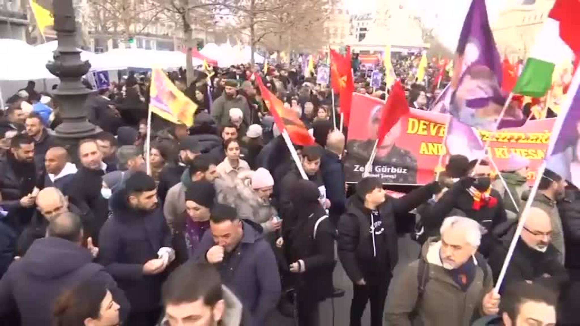 Multitudinaria Protesta De Miles De Kurdos De Toda Europa En París El Norte De Castilla