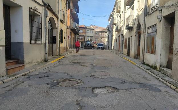 Las máquinas entran en la calle Segovia para reformarla durante tres meses