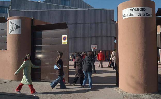 La Fiscalía mantiene la petición de 17 años para el profesor acusado de abusos en Medina