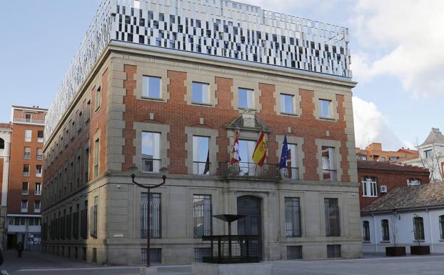 Le juzgan por estafar 26.308 euros a su madre de 88 años a través de la banca 'on-line'