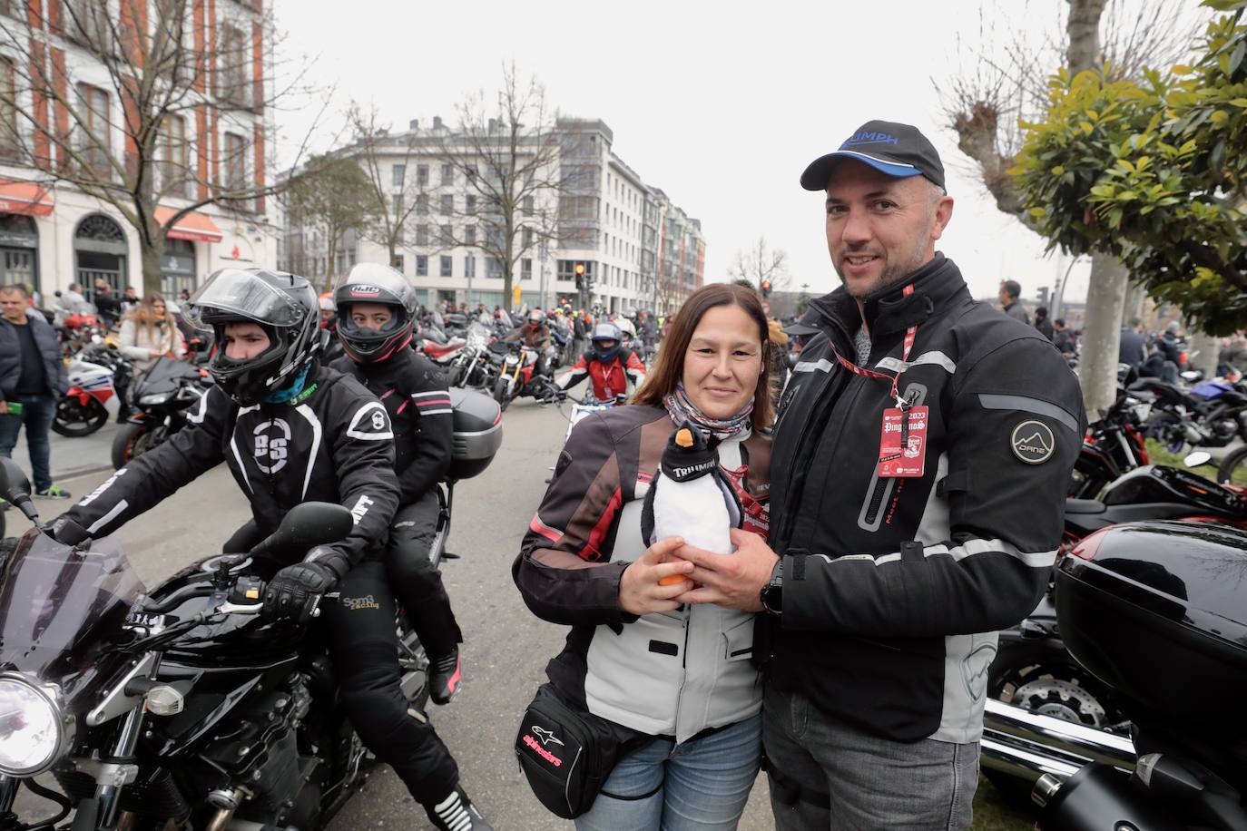 Desfile de banderas en Pingüinos 2023 (4/4)