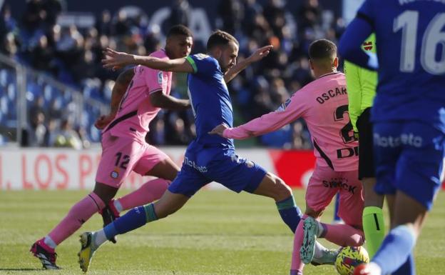 El Espanyol suma tres puntos de oro en el Coliseum