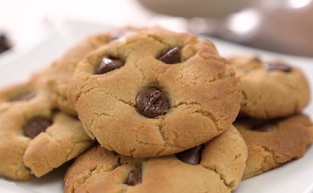 Galletas de chocolate en freidora de aire