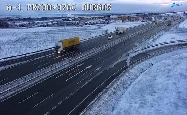 El temporal cierra quince tramos de carretera y obliga a usar cadenas en 22 vías