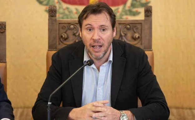 Puente prefiere «morderse la lengua» sobre la elección de Medrano como director de campaña del PP