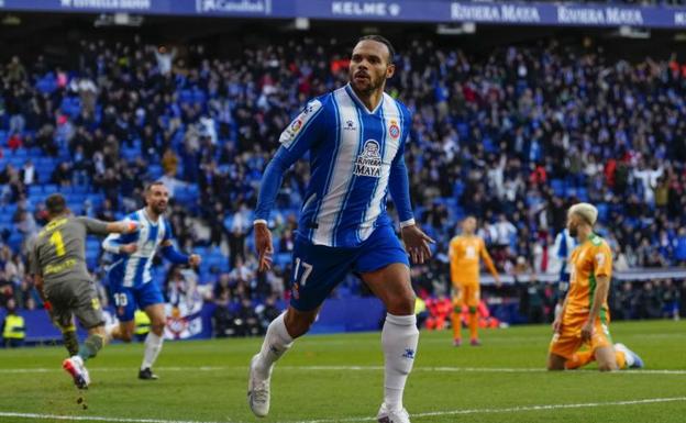 Un solitario gol de Braithwaite da el triunfo al Espanyol frente al Betis