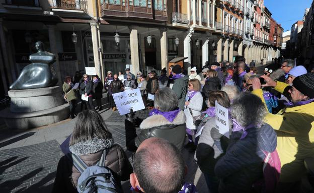 La plataforma de las mujeres e IU piden en Palencia un aborto «seguro, libre y gratuito»