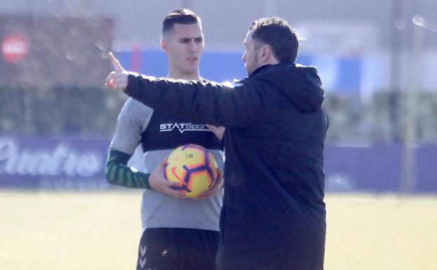 El Cádiz se adelanta al Pucela para hacerse con Escalante e insiste por Guardiola