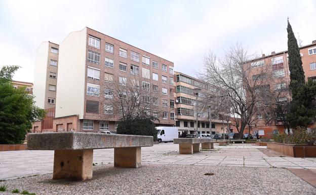 La plaza Encuentro de los Pueblos: de «zona de trapicheo» a pista de calistenia