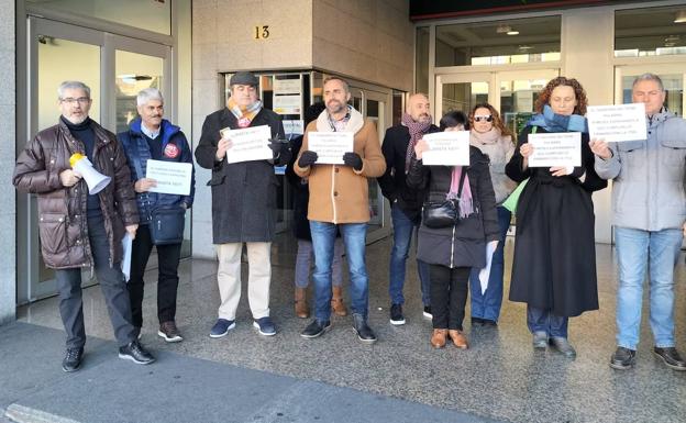 Inspectores de Trabajo acusan al Ministerio de recortar su derecho a la huelga