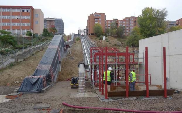 La obra del ascensor de Parquesol se retrasa un mes y deberá concluir el 14 de marzo