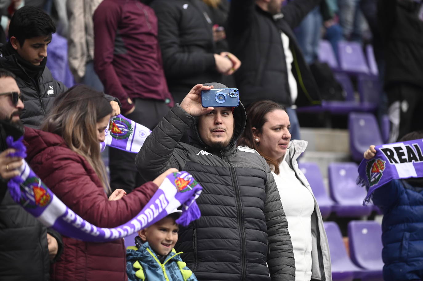 Búscate en la grada de Zorrilla (2/2)