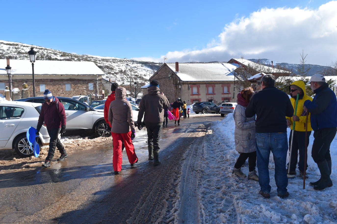 Diversión en la nieve en Brañosera