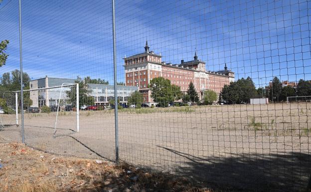 El Ayuntamiento autoriza el centro deportivo en la explanada del Seminario de La Rondilla