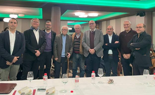 Nava de la Asunción entrega el premio Jaime Gil de Biedma y Alba