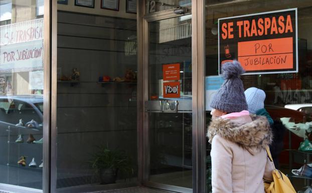 Diez años de crisis encadenadas borran del mapa 541 comercios segovianos