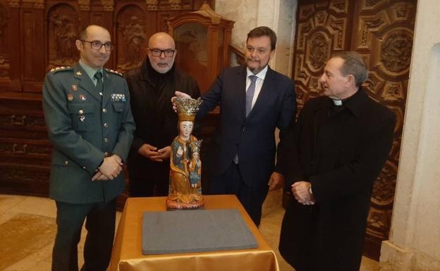 Recuperan dos coronas del siglo XVII robadas de una ermita de Soria en 1974