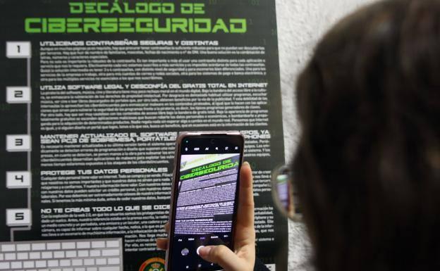 Alerta por el SMS 'Ramón Román' que llega a tu móvil con un mensaje fraudulento