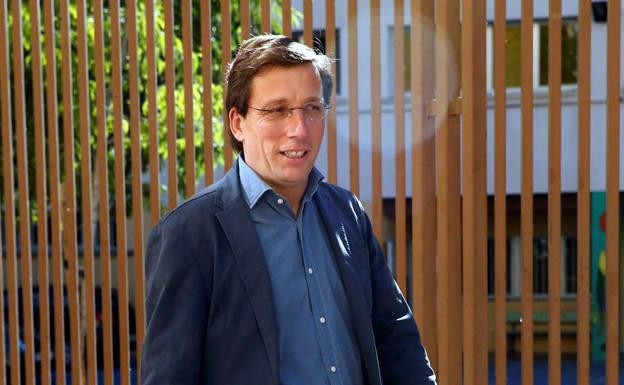 José Luis Martínez-Almeida no tiene reparos en responder al insulto de Eduardo Casanova