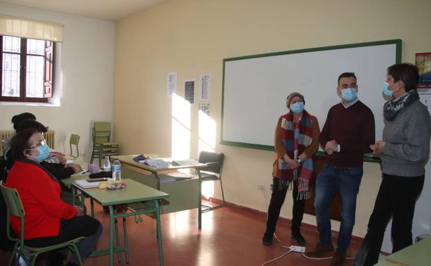 La asistencia geriátrica alcanza el 80% de inserción laboral en la comarca de Cuéllar