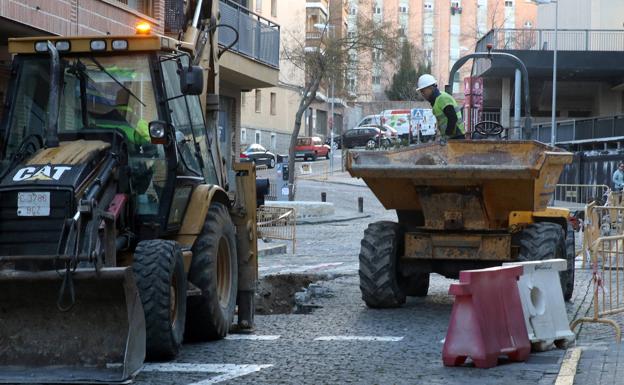 Empiezan las obras de renovación de redes y asfaltado de la calle Caño Grande