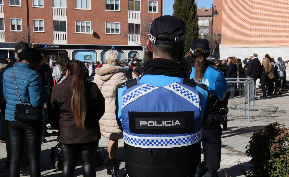 La Policía Local reclama el cobro de horas extra y el Consistorio promete su pago en febrero