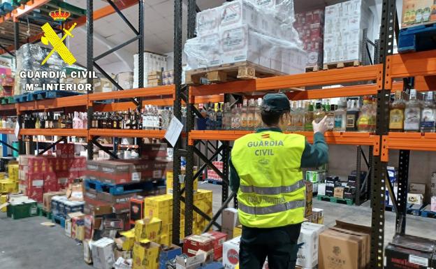 Requisan 44.500 botellas de alcohol que se vendían fuera de la normativa en Burgos