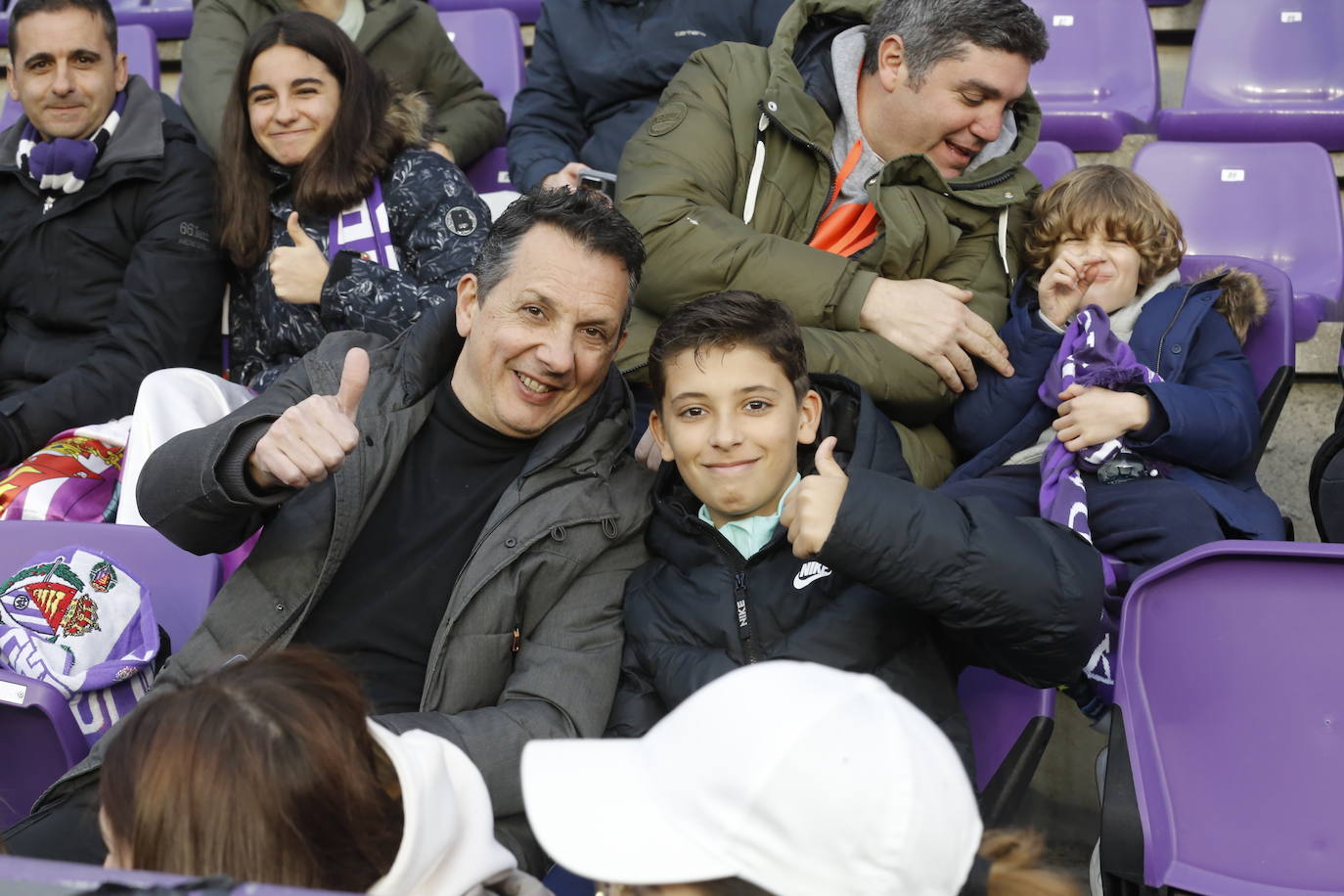 Búscate en la grada del partido del Real Valladolid ante Osasuna (2/5)