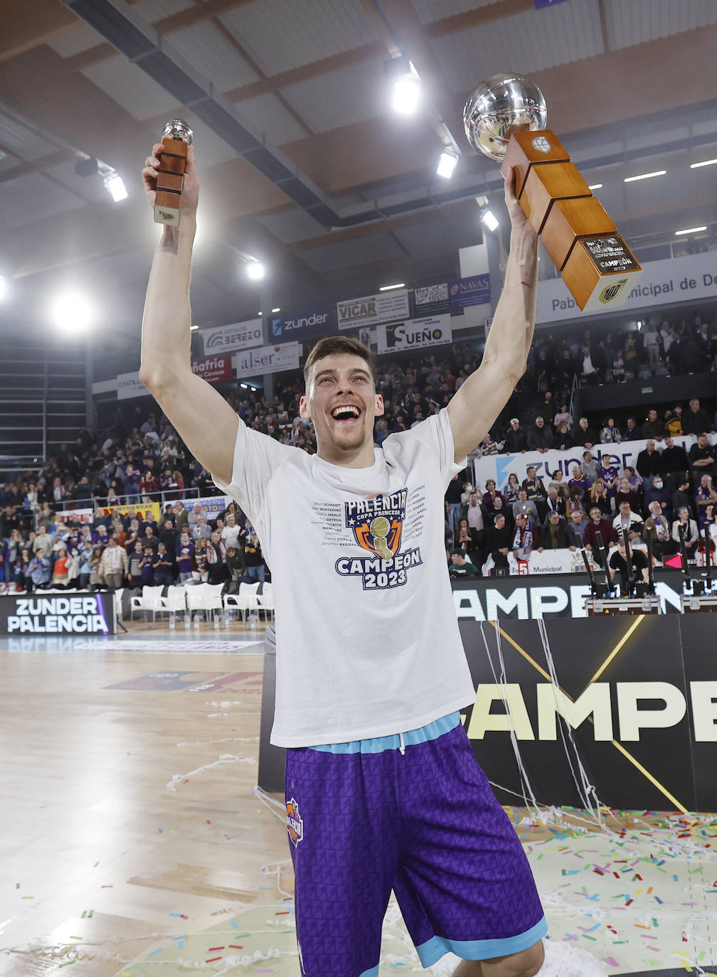 El Zunder Palencia celebra en el Pabellón la Copa Princesa