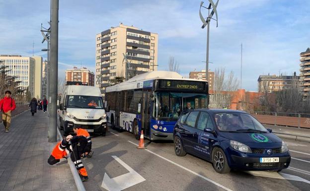 Nueva incidencia de tráfico en Valladolid en una glorieta de la avenida de Salamanca