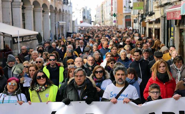 Más de 10.000 personas gritan desde Burgos contra los recortes en Atención Primaria
